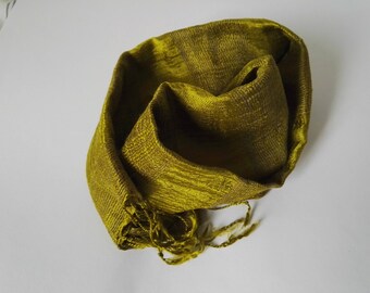 Green Hand loomed raw silk scarf