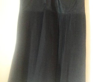 VINTAGE 1950's Barbizon Black Crinoline Pleated Petticoat Petite 14/16 Medium