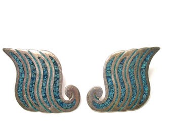 Vintage Turquoise Earrings - Sterling Silver Blue Turquoise Chips Earrings - Weight 8.7 Grams - Signed - Post Back - Wave # 1356