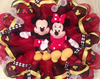 Mickey Mouse Wreath (PERSONALIZE)