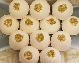 Creamy Vanilla Scent Bath Bombs Lot of 12 (1oz)