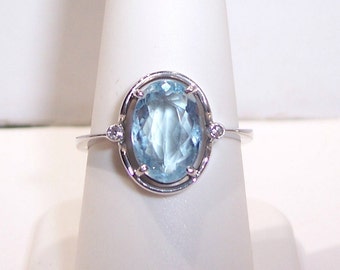 18K AQUAMARINE RING