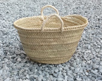 Einkaufstasche. Stroh-Handtasche. Tasche Dekoration Seilgriffen. Größe S. kleine Stroh Korb. Sommer-Handtasche. Stroh Tote Größe S.