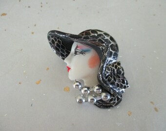 Vintage Art Deco Lady's Head Brooch