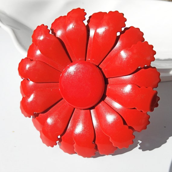 Vintage flower brooch