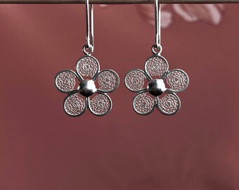 Bright Silver Flower Earrings Artisan Handmade Like Lace Petals Sterling Filigree Flower K38