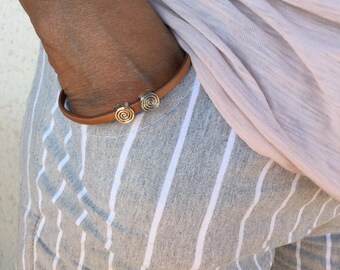 Light brown imitation leather bracelet with magnetic clasp for men and women