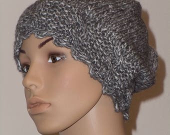 Knit cabled Beanie in grey