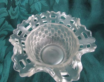 Fenton Vintage Frosted Basket Weave Rose Bowl