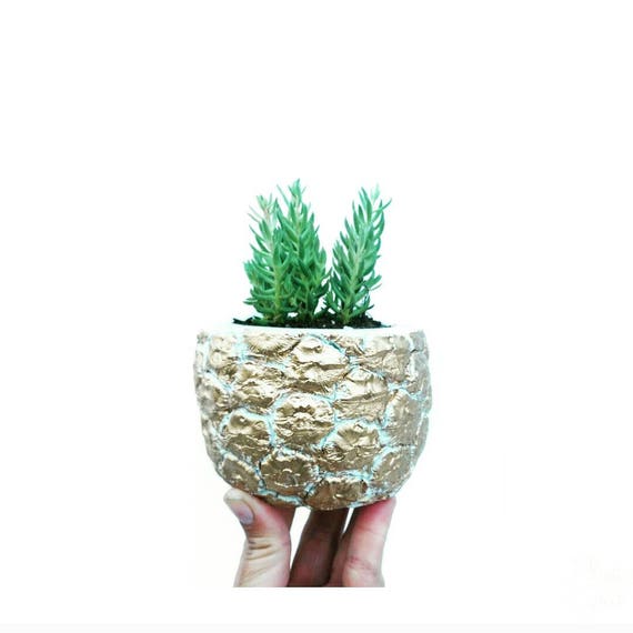 Pineapple Planter/Gold Pineapple/Pineapple Lover/Succulent Planter/Pineapple Decor/Concrete Planter/Housewarming Gift/Metallic Pineapple