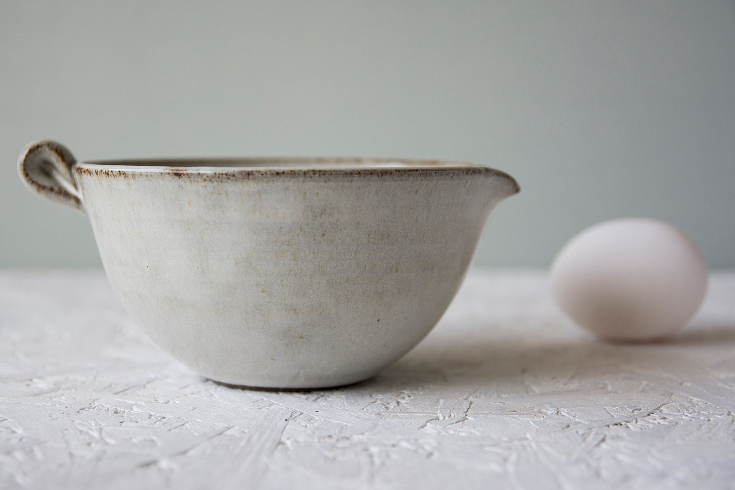 Small Mixing Bowl White Ceramic Pour Batter Bowl Kitchenware