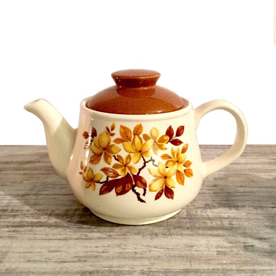 Vintage Sadler Teapot Fall Autumn Leaves Brown and Yellow