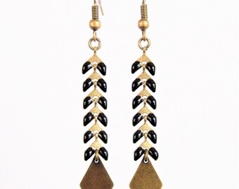 Black spike chain earrings