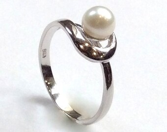 Engagement silver ring, boho ring, silver ring, modern ring, hippie ring, unique ring for her, pearl ring, engagement ring - Reach R2346