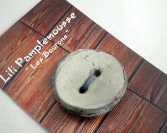 Round button “raku”, ceramic fact-hand : gray, 3 cm
