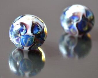 Round lampwork beads, handmade round beads, blue flower white bead