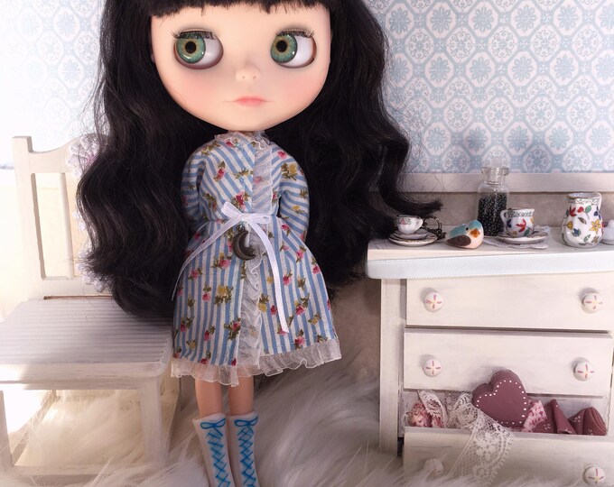 Custom Blythe Doll / darkest brown – black hair