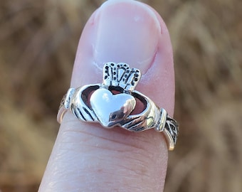 Vintage 925 Sterling Silver Claddagh Ring