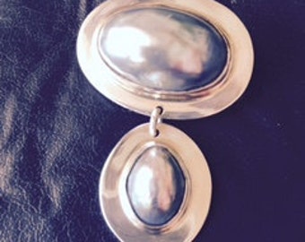 Sterling silver and pearl pin/pendant