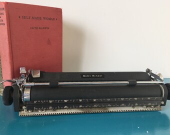 Vintage Royal Quiet De Luxe Typewriter Carriage