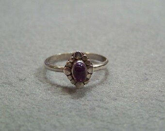 Vintage Sterling Silver Oval African Amethyst Bold Band Ring, Size 9 W