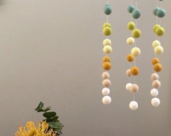 Felt Ball Mobile / Baby Mobile / Nursery Decor / Gift for Baby/ Straight Design