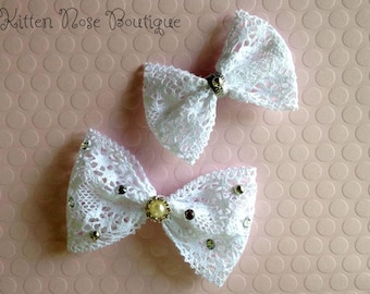 Lace Hair Bows,White Lace,Hair Bows,Boutique Bows,Fashion,Hair,Hair Accessories,Girls Hair Bows,Pretty,Teen Bows,Handmade Bows,Photo Prop