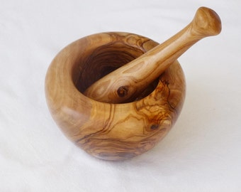 Mothers Day Gift / Olive Wood Mortar and Pestle 4-Inch Diameter, Wooden Garlic Herb Grinder, Rustic Wedding Decor