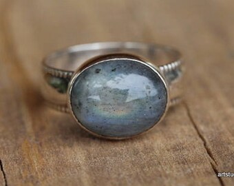 Natural Labradorite Ring. Sterling Silver Ring. Oval Labradorite Ring. Blue Labradorite. Gemstone Ring. Labradorite Jewelry *custom made