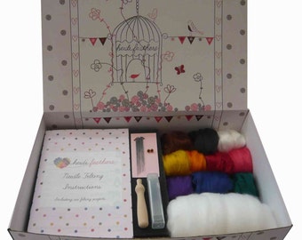 Heidifeathers VEGAN Needle Felting Kit