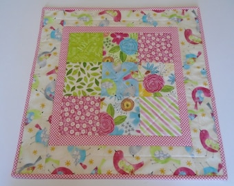 Quilted Table Topper Spring Flowers and Birds, Floral Table Quilt, Quilted Table Runner, Cottage Chic Table Topper, Quilted Candle Mat