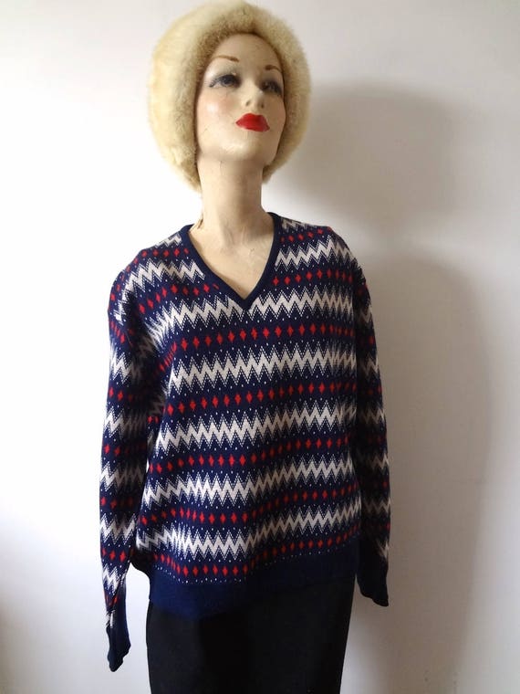 1960s Ski Sweater vintage wool graphic knit v-neck pullover