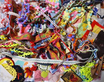 500g 1.1lb Remnants Destash Vintage Fabric Trim Lace Scrap Lot for crazy quilt