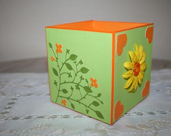 A holder for stationery square