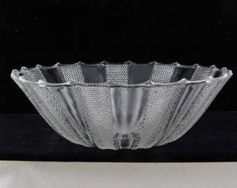 Vtg Jeannette Dewdrop Serving Bowl Large 8 5/8" Diameter EUC