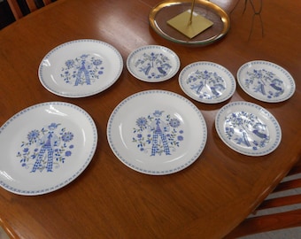 Figgjo Lotte Dinnerware, 3 Dinner Plate, 4 Salad Plate, 7 pc Lot Norway, Plates by Turi Gramstadt Oliver