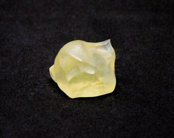 Libyan Desert Glass Tektite - Transparent Yellow, 13g, 3.1cm on Longest Edge