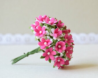15 mm 25 Mixed Pink , White Paper Flowers