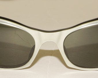 1950s France Cat Eye Sunglasses Vintage
