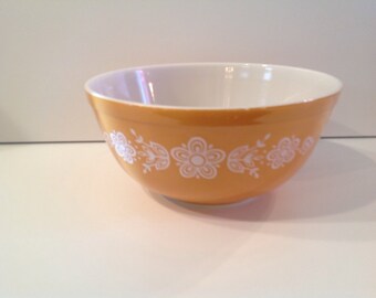 Pyrex butterfly gold mixing bowl