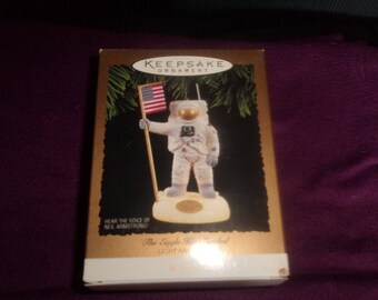 vintage hallmark keepsake ornament the eagle has landed voice light mib