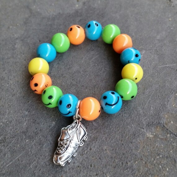 Smiley face beads bracelet