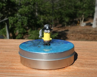 Eye, matie minion -ov6 - Storage Tins - Bits and Bobs - Party Favors