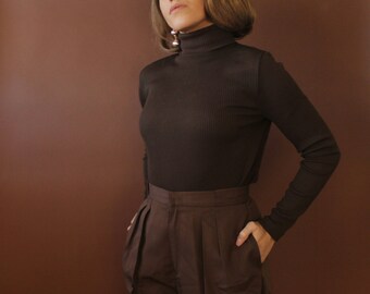 The Chocolate Turtleneck / Brown turtleneck / fitted turtleneck / vintage brown ribbed turtleneck mock neck top / pullover high neck top M