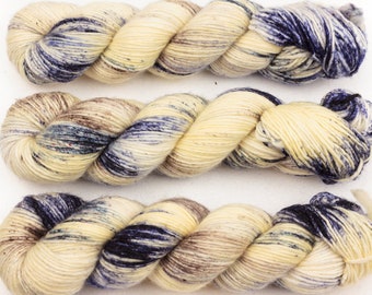 sea salt DK singles hand dyed yarn merino wool speckled cream blue beige 100g