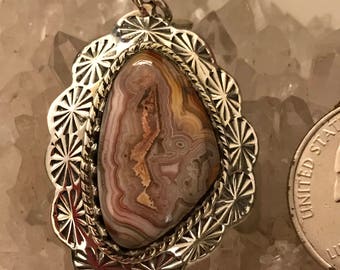 Laguna Lace Agate Pendant Necklace