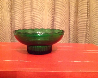 E O Brody Emerald Green Bowl with Scalloped Edges. Vintage 1970s
