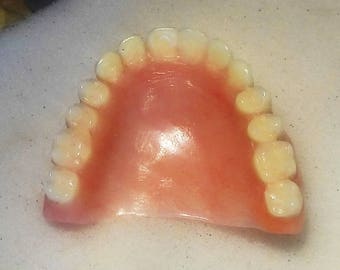 FULL UPPER DENTURE Real False Teeth