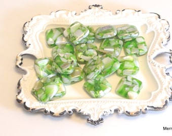 Green Puffed Mother of Pearl/Resin Beads