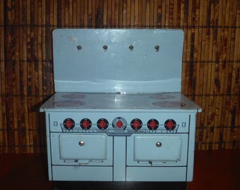 Vintage Blue Tin Toy Stove Oven - 1950's MAR Toys Made in Canada Kitchen Furniture - '50's Metal Blue Stove Oven Kitchen Toy Furniture